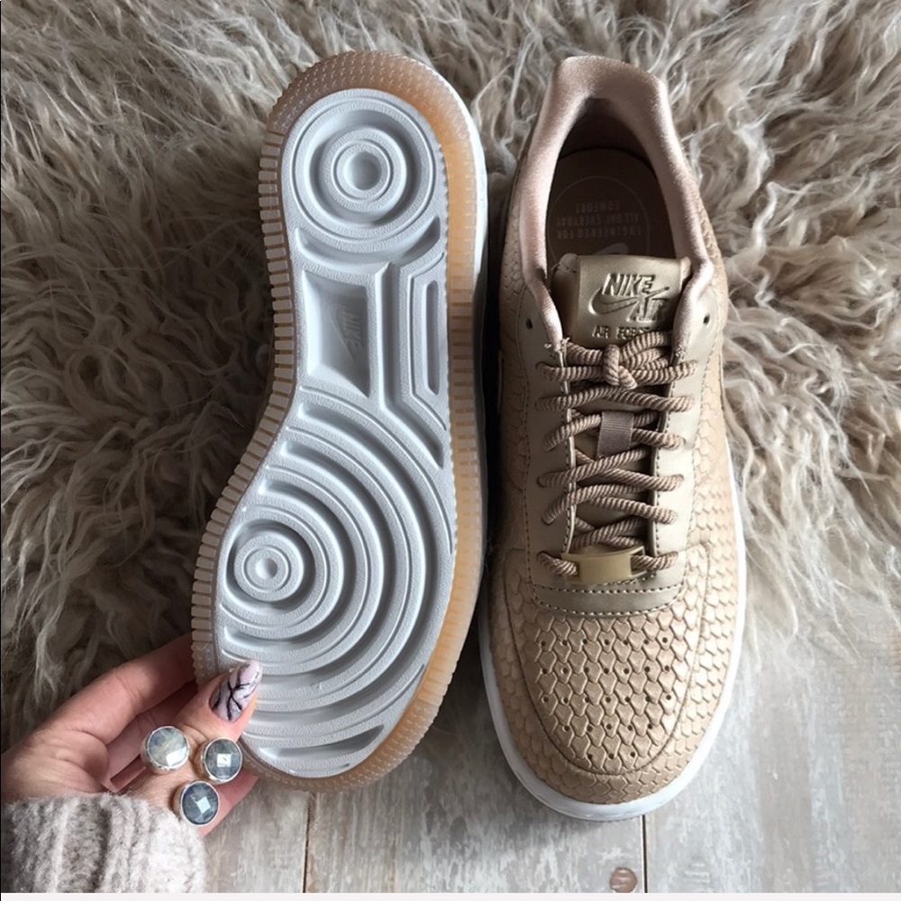 NWT Nike Air Force 1 upstep Premium Gold - Picture 7 of 8